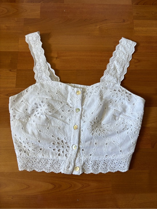 And Now This Tops - Women’s and now this White eyelet lace crop top size medium